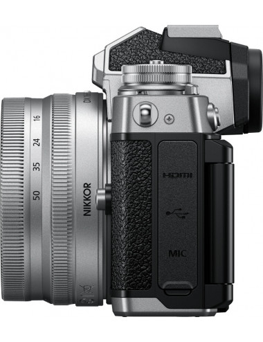 Nikon Z fc + Nikkor Z DX 16–50mm f/3.5–6.3 VR Silver. 2-year Nikon warranty