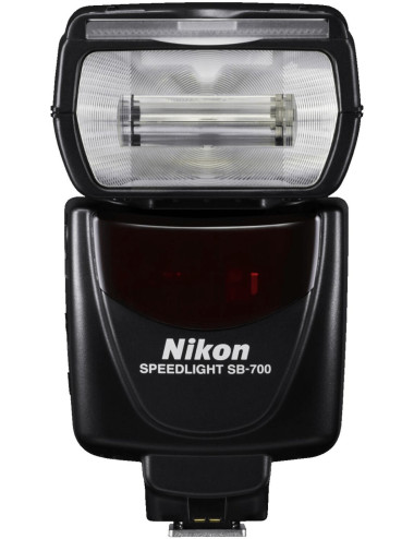 Flash Nikon SB-700. Garanzia Nikon 2 anni