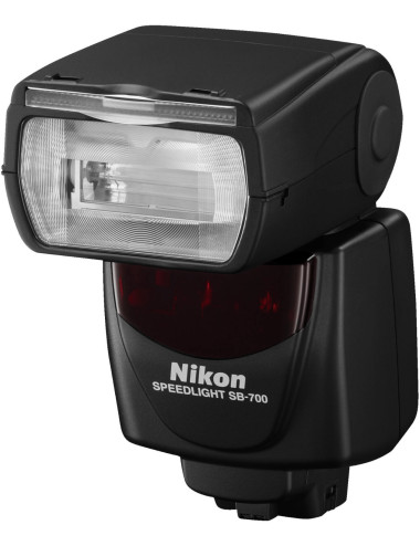 Flash Nikon SB-700. Garanzia Nikon 2 anni